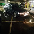 FOTO: Sikupilli keskuse parklas laiutab BMW üle mitme parkimiskoha