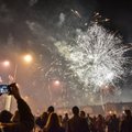 Тревожная Новогодняя ночь в Риге: хулиган с топором, пьяные компании с фейерверками, сбежавшие собаки