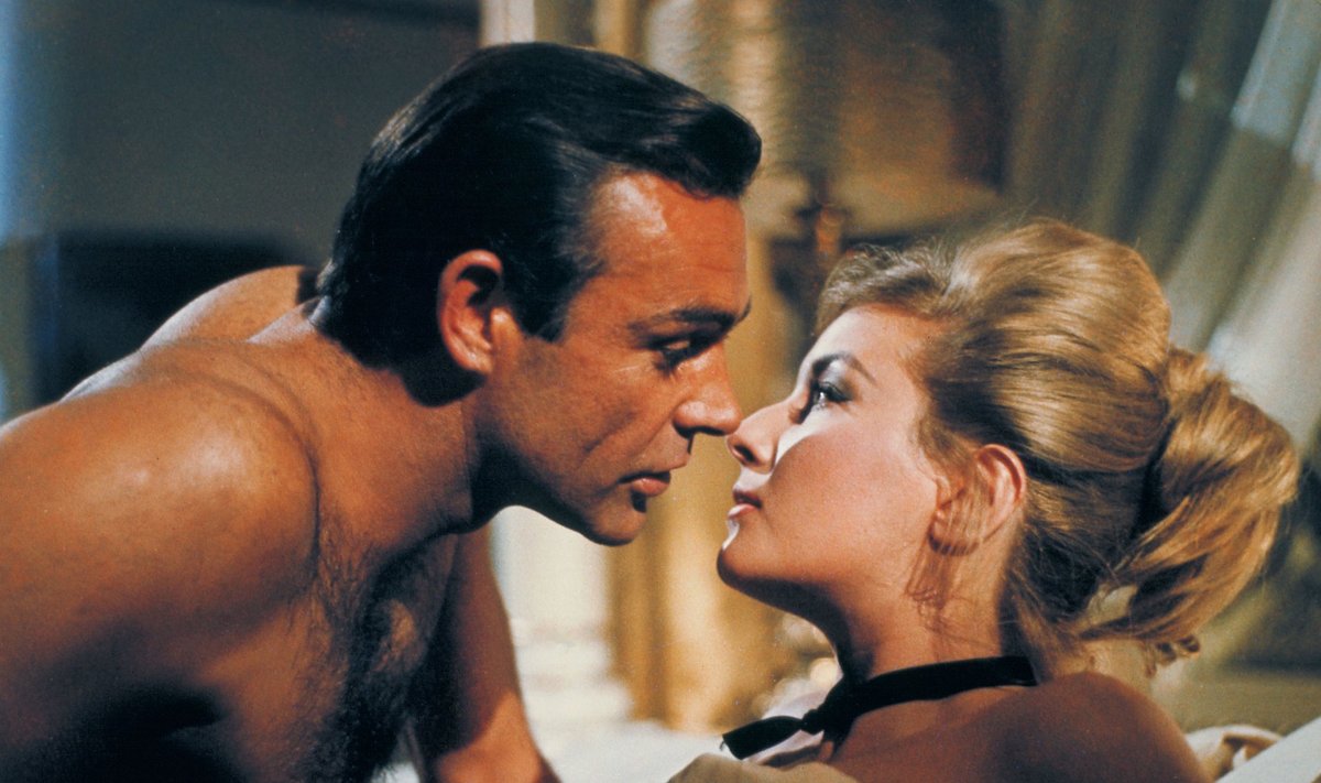 TAGASI MINEVIKKU: James Bond (Sean Connery) ja Tatyana (Daniela Bianchi) filmis “From Russia With Love” (1963).