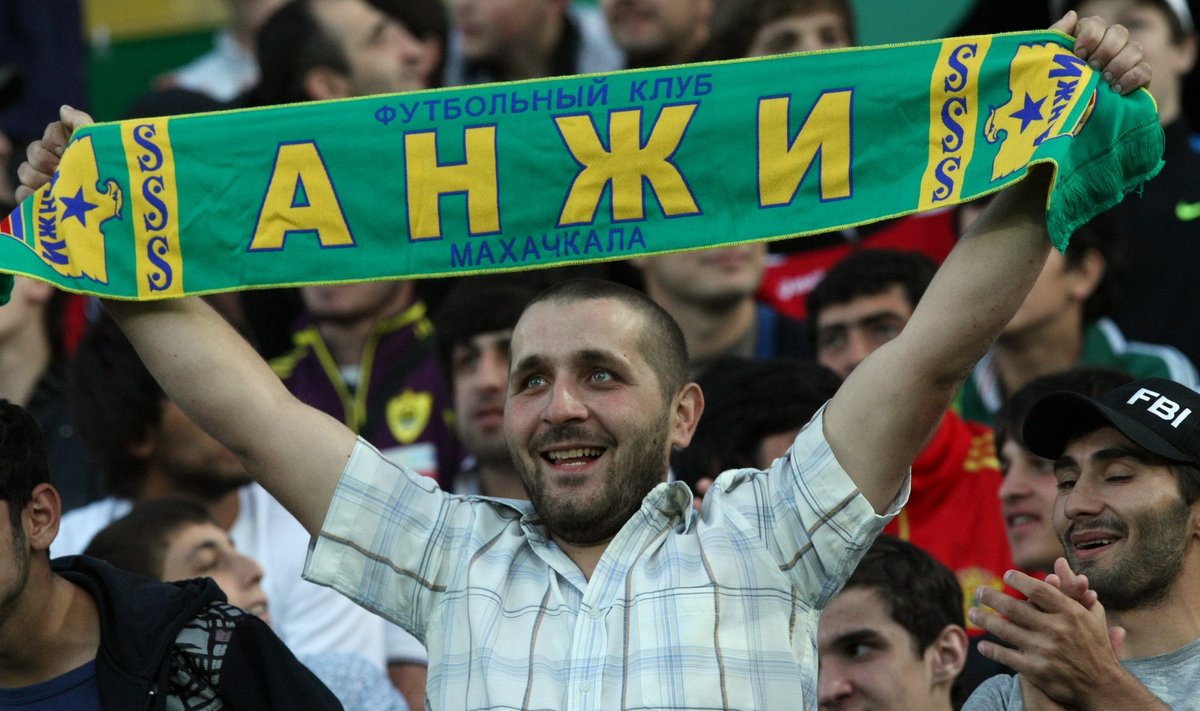 Russian Football Premier League. Anzhi vs. Lokomotiv