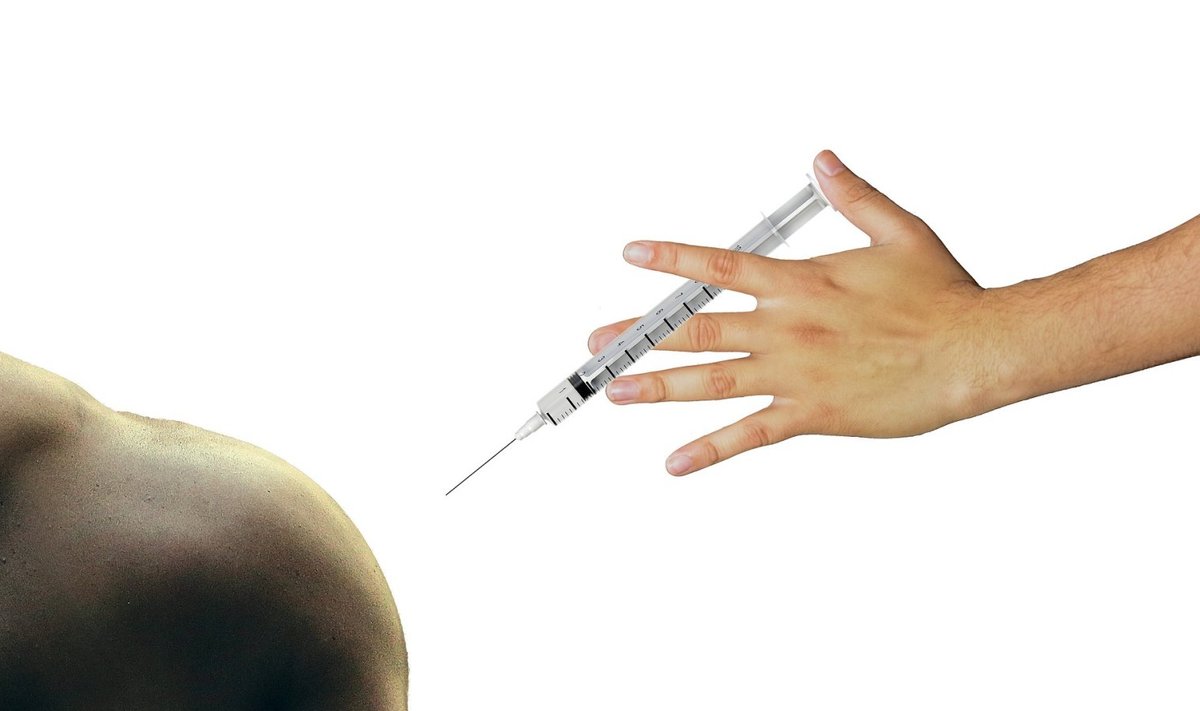 Illustratiivse tähendusega pilt vaktsineerimisest (Foto: Pixabay / Tumisu)