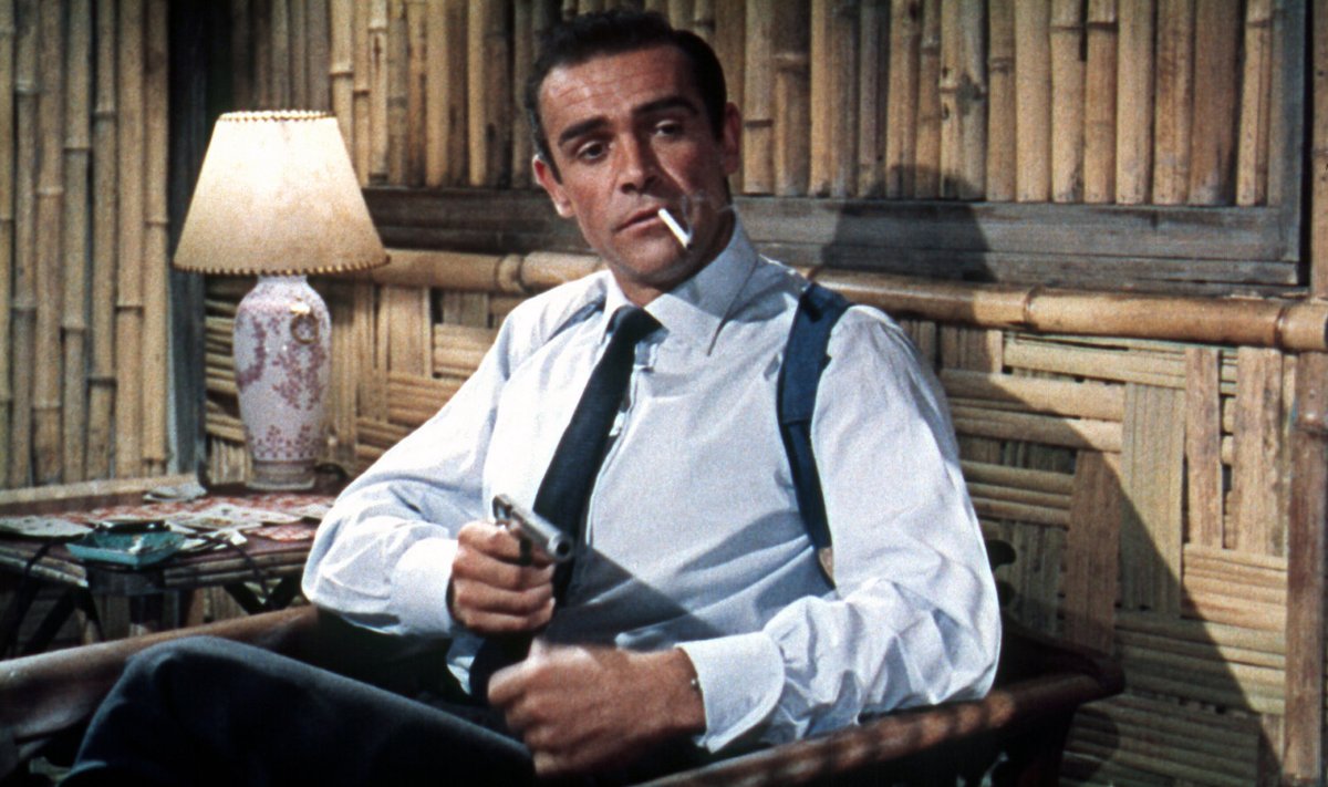 Agent 007 kasutas kurikaelte vaigistamiseks 7,65 mm Waltherit. Sama relv võttis 1945. aastal elu Adolf Hitlerilt ja 1946. aastal Johannes Vares-Barbaruselt.