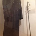 FOTO: Paarikümne aasta eest pööningult leitud ajalooline politseiohvitseri mõõk jõudis nüüd muuseumi