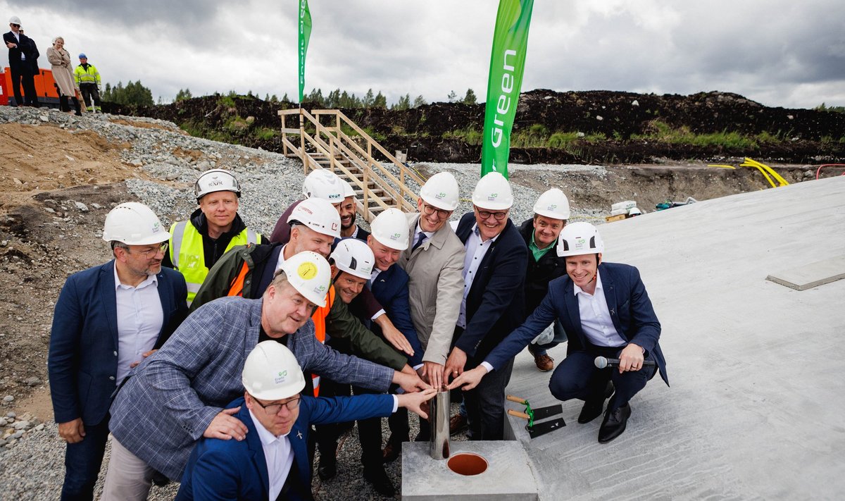 Teisipäeval asetati Põhja-Pärnumaal Enefit Greeni Sopi-Tootsi taastuvenergeetika alale nurgakivi. Plaanide järgi hakkab park elektrit tootma 2024. aasta lõpus ja saab lõplikult valmis 2025. aasta esimeses kvartalis.