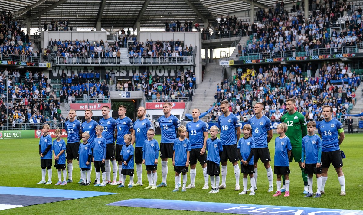 Eesti jalgpallikoondis enne septembrikuist mängu Rootsiga