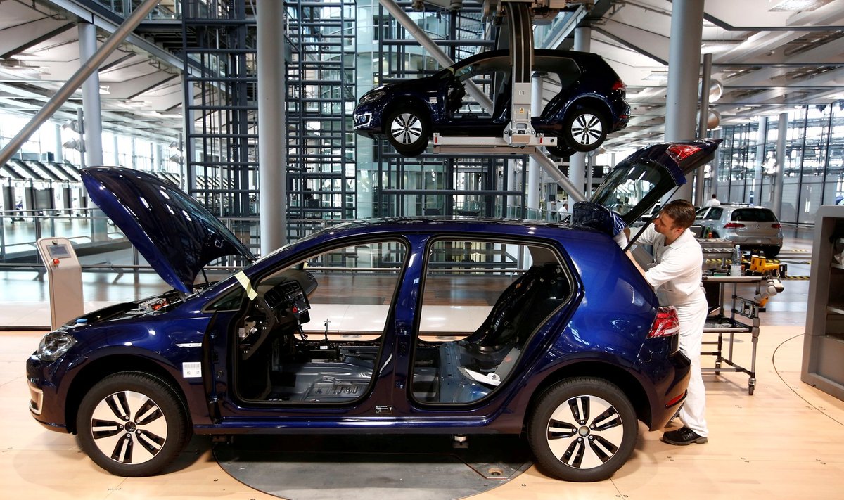 VW e-Golfi eleketriauto tootmine Dresdenis. 