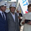 Tallinki süstiklaeva MyStar ristiema president Kersti Kaljulaid sai ristimiskingituseks erilise ehtekomplekti