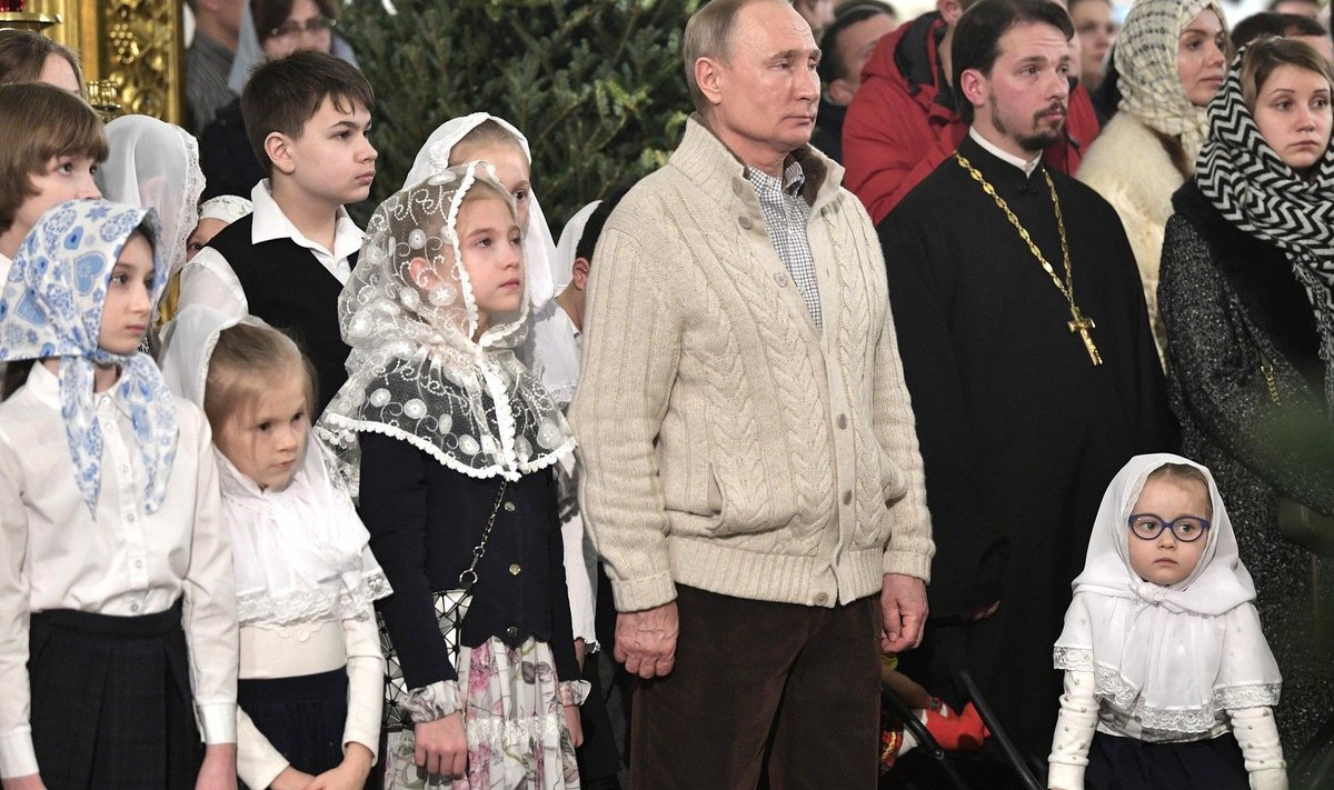 President Vladimir Putin jõulujumalateenistusel. 