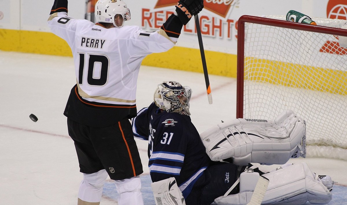 Corey Perry viskas Anaheimi võidvärava, NHL