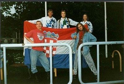 1995. aastal Eesti–Horvaatia mängul: tagareas Andrus Pettai, Ott Pruun, Triin Edasi (hetkel Pohlak). Esireas vasakult Urmo Pollisinski, Tarmo Tuule. 