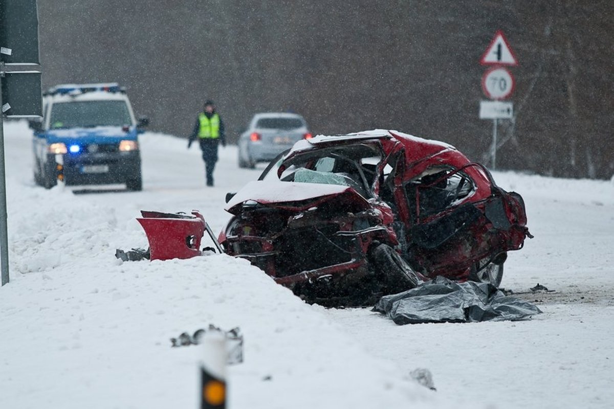 FOTOD: Harjumaal juhtus ränk avarii, hukkus noor naine