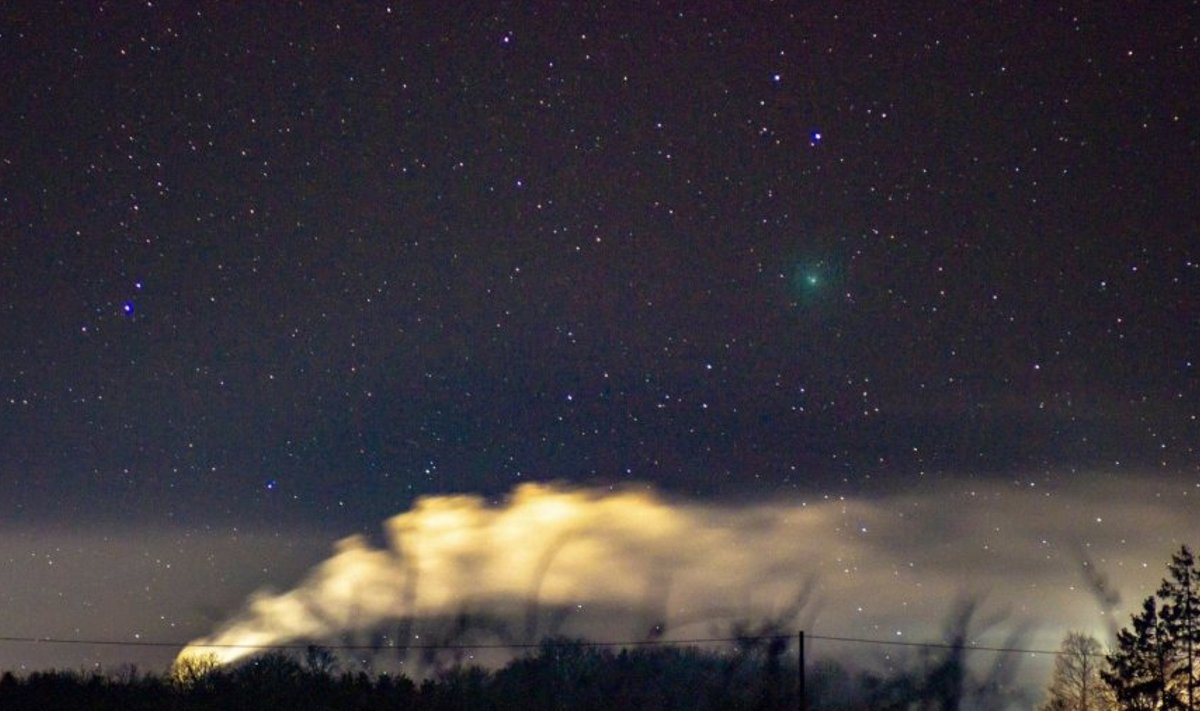 Öises taevalaotuses tuleb otsida rohelist tähte. See on komeet 46P/Wirtanen, mis näitab end põhjapoolkeral iga 60 aasta tagant.
