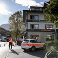 Šveitsi Alpide väikelinnas leiti kolm maha lastud inimest