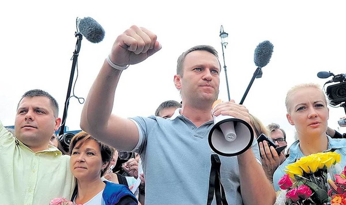 Vene prokuratuur veeretas Aleksei Navalnõi Moskva linnapeaks saamise teele järjekordse tõkke, sedakorda süüdistuse välismaiste annetuste kasutamises. 