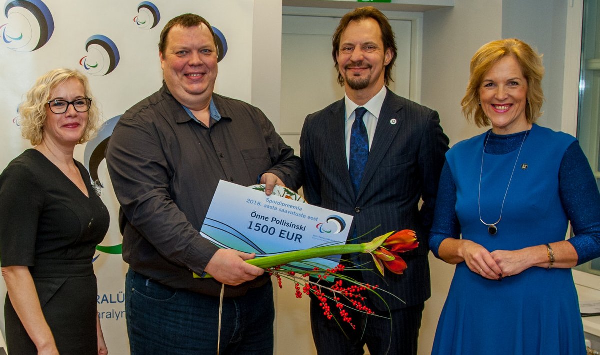 Spordiklubi Meduusi eestvedajad Õnne ja Urmo Pollisinski Eesti Paraolümpiakomitee 2018. aasta tänuüritusel. Õnne valiti mullu taaskord alaliidu poolt parimaks treeneriks.