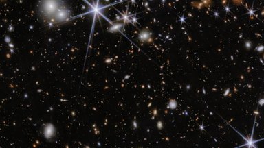 Webbi teleskoop avastas kahe massiivse musta augu ühinemise varasest universumist