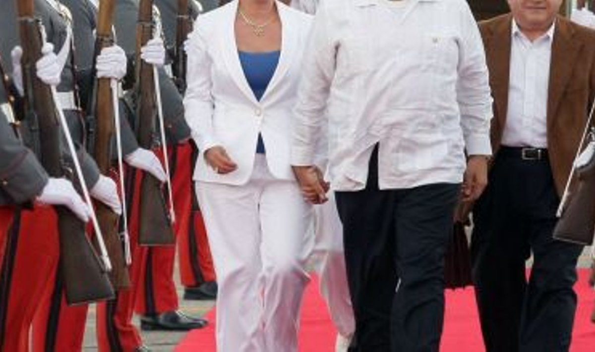 El Salvadori president Elias Antonio Saca koos Guatemala asevälisminister Miguel Ibarraga