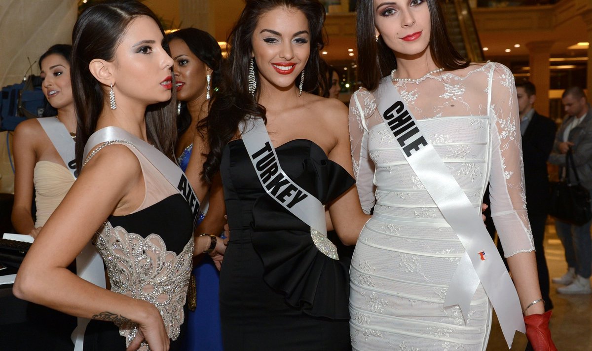 Miss Universum 2013 heategevusoksjon Moskvas