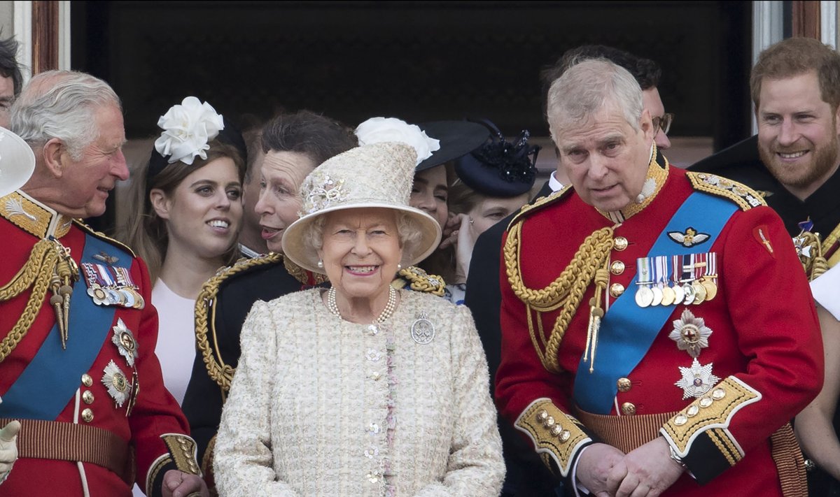 Elizabeth II koos Prints Andrew'ga