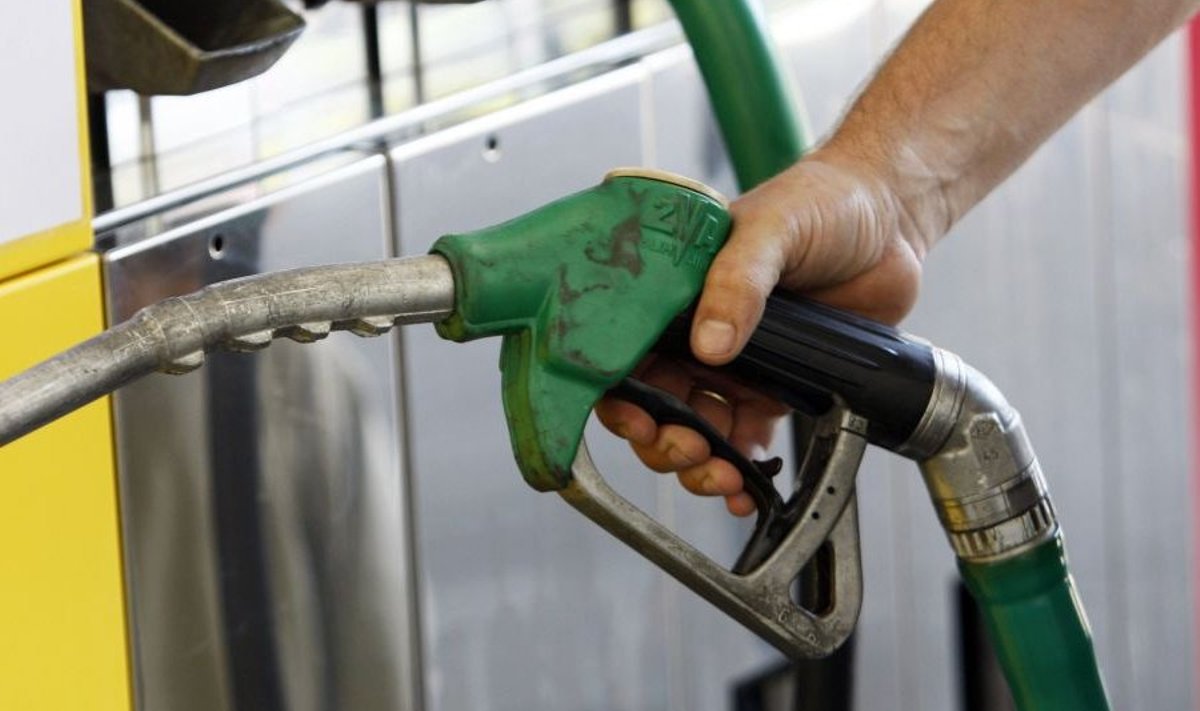 Mõnedes Venemaa piirkondades kehtestati defitsiidi tõttu bensiinile 20 liitrine müügipiirang.
