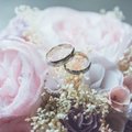Аллергия на свадьбу: невеста покрылась волдырями из-за свадебного платья и обручального кольца