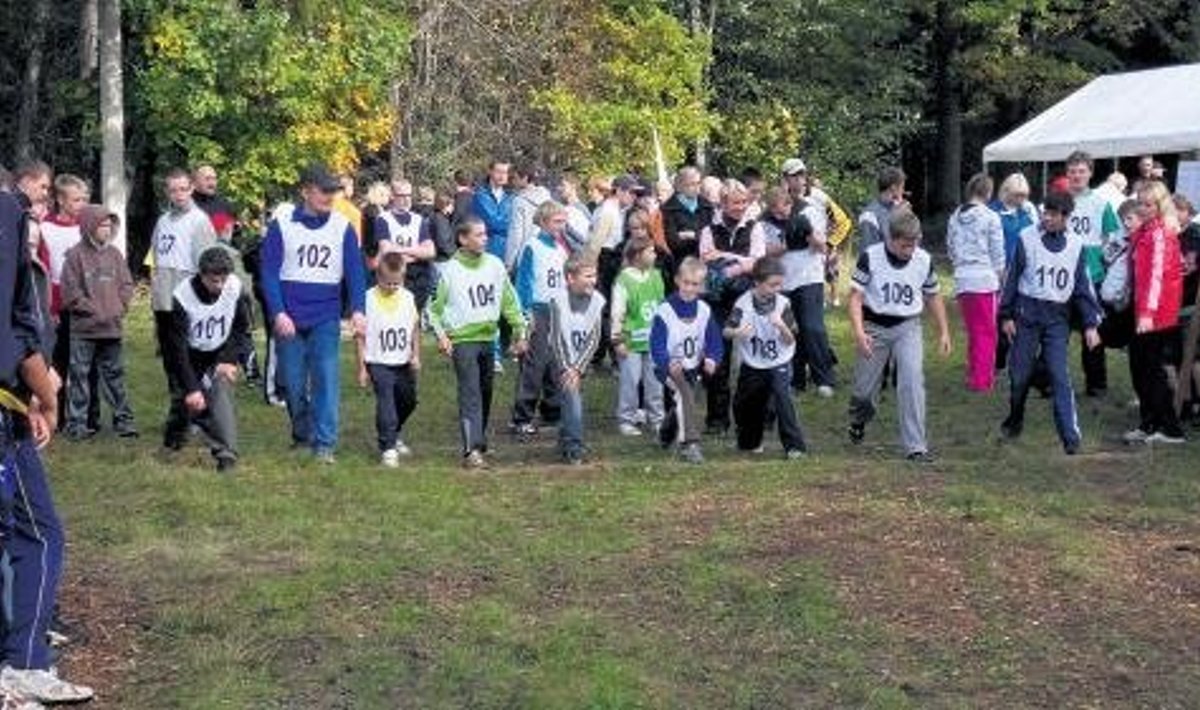 Võru Järve kooli lapsed osalesid käesoleva aasta septembris Kiigemetsa jooksukrossil