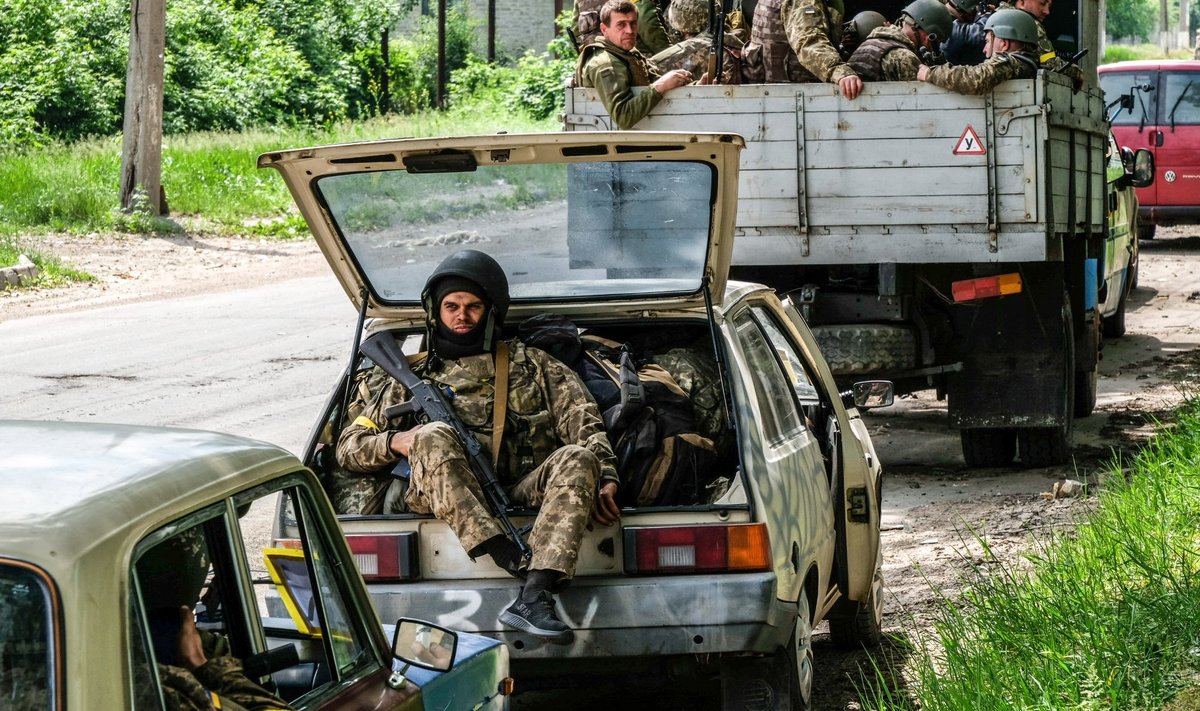 Ukraina sõdurid Lysychanski linnas.