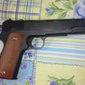 ФОТО: Полиция обыскала дом парня, который позировал с оружием на фото в соцсетях