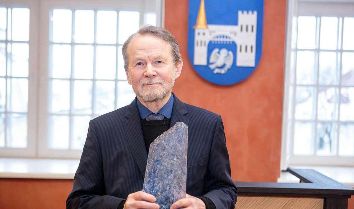 Uno Roosvalt – mees, kelle looming on väga sarnane Saaremaa maalikunstniku Eerik Haameri omale.