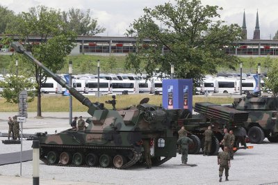 NATO tippkohtumisel Varssavis demonstreeriti ka Poolas toodetud lahingumasinaid