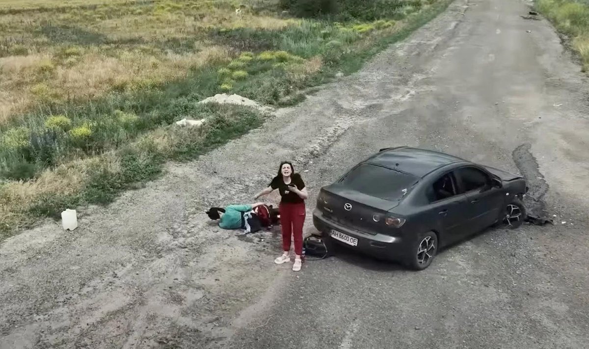 AHASTUS: Valerija Ponomarjova ja Andri Bogomaz teel. „Tõusin ja lihtsalt kisendasin pööraselt. Ma ei teadnud, mis seal lendas, kuid karjusin: „Aidake, viige meid ära, viige mees ära, palun.“”