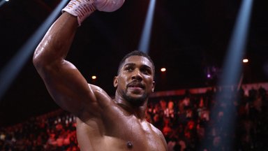 Uus supermatš: Anthony Joshua läheb vastamisi MMA-ässa Francis Ngannouga