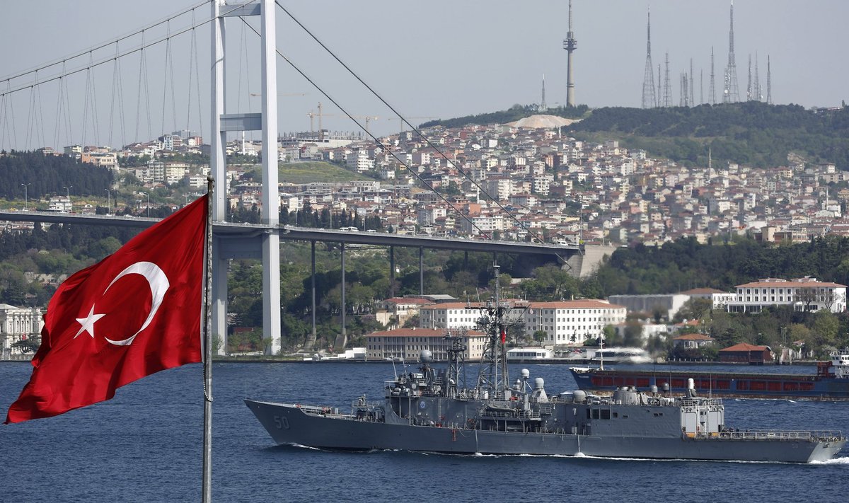 U.S. Navy frigate USS Taylor sets sail in Bosphorus, on its way to Black Sea in Istanbul