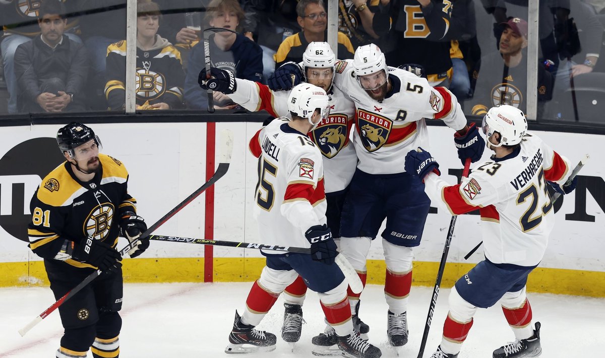 Florida Panthers šokeeris Boston Bruinsi