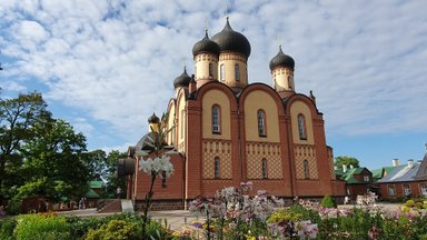 Lasnamäe linnaosavalitsus korraldab maksumaksja raha eest tasuta ekskursioone – aga vaid ühte kohta, Vene õigeusu asutusse