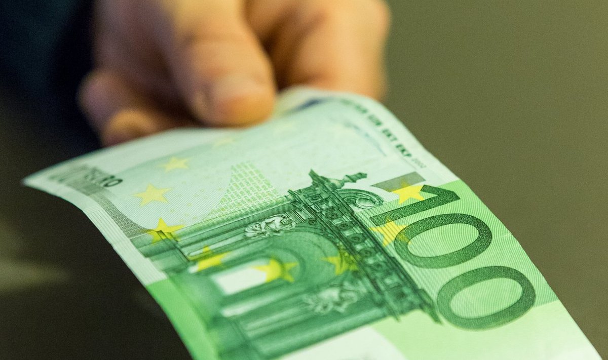 Oktoobrikuust saavad üksikud pensionärid 115-eurose lisatoetuse