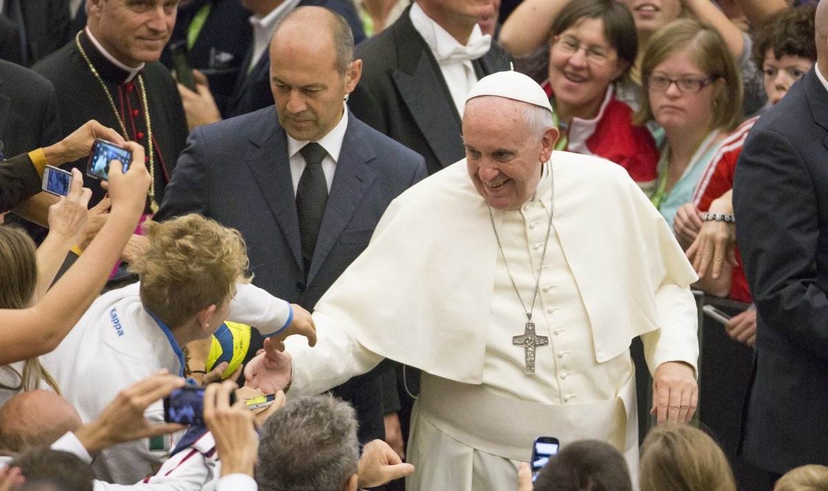 Vatican: Pope Francis attends a meeting with paralympic athletes
