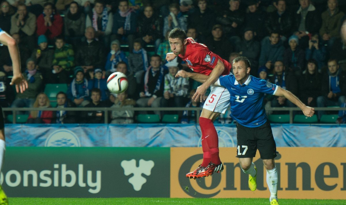 Täpselt aasta eest kaotas Eesti kodus Inglismaale 0 : 1. Enar Jääger võitles Gary Cahilliga.
