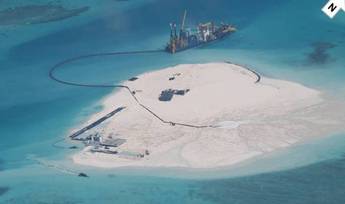 Vaidlusaluse saare ehitamine Lõuna-Hiina meres.