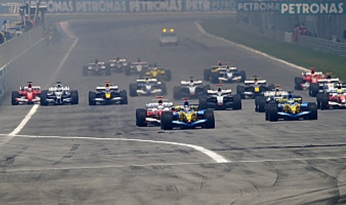 PEITEPILT MALAISIA GP STARDIS: Kus on Ferrarid? Vastus: 12. ja 13. kohal. Ees võimutsevad Renault"'d ja Toyotad. Ferrari