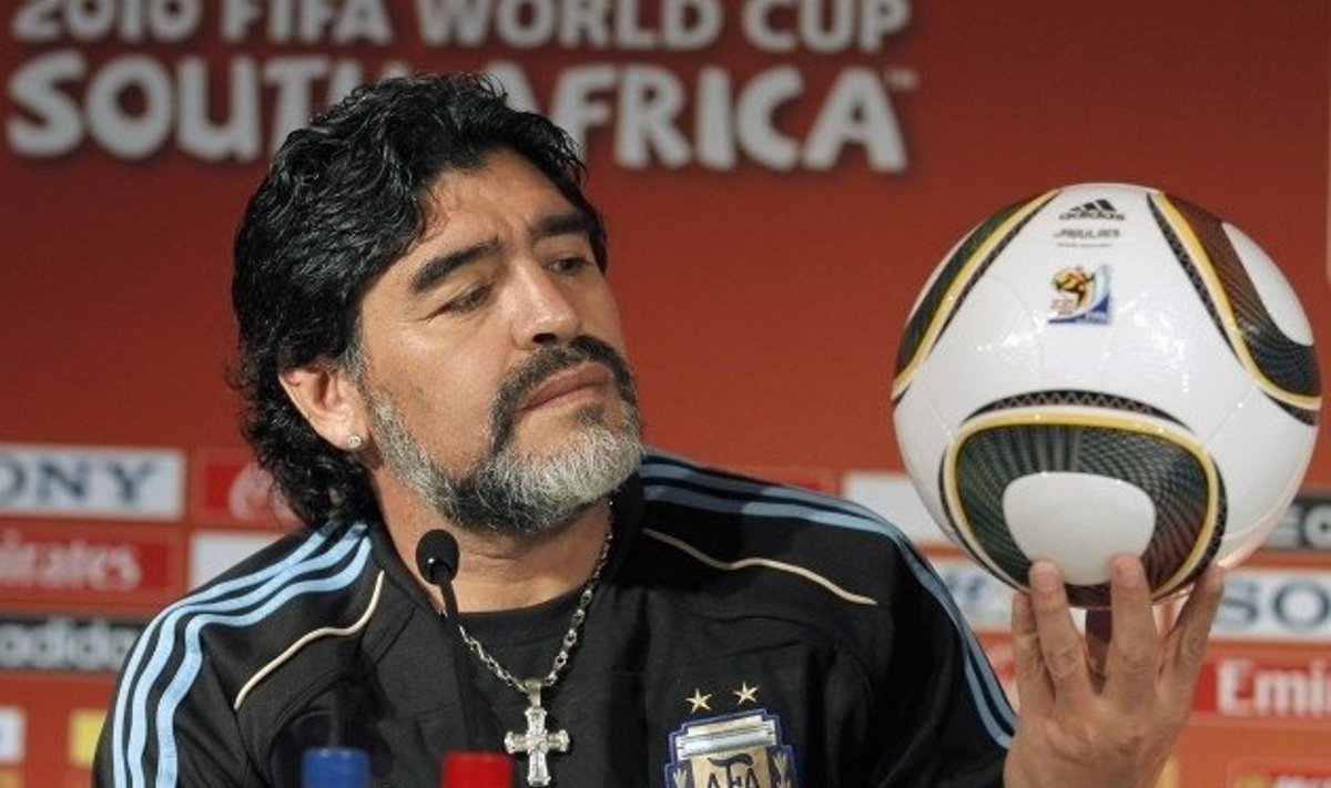 Diego Maradona, Argentina jalgpallikoondise peatreener