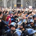 Serbia meeleavaldajad hõivasid korraks telemaja ja piirasid presidendipaleed