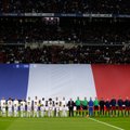 Jalgpallimaailm langetas terroriohvrite mälestamiseks pea