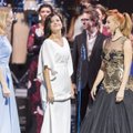 FOTOD: Ümar nagu Eurovisionil! Lauljatar Birgit Sarrap näitas kontserdil beebikõhtu