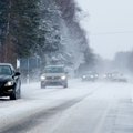 Власти предупреждают: сильный снегопад и метель сделают дорожные условия очень сложными
