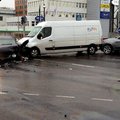 FOTOD ja VIDEO: Tallinnas hommikusel tipptunnil toimunud avarii tekitas hiigelummikud
