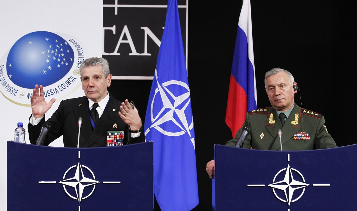 Chairman of the NATO Military Committee Admiral Di Paola and Russia's Chief of Staff General Makarov address a news conference in Brussels