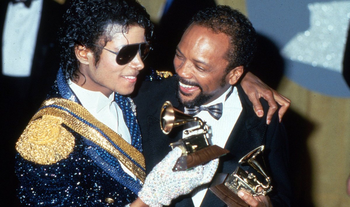 QUINCY JONES JA MICHAEL JACKSON: Quincy Jones produtseeris koos Michael Jacksoniga tema kõige kiidetumad müügihitt-albumid „Off The Wall“ (1979), „Thriller“ (1982) ja „Bad“ (1987). Fotol mehed koos just võidetud Grammydega „Thrilleri“ eest.