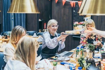 Mina sulle, sina mulle! “Kas sa seda juba proovisid?” “Kirjeldage palun värvikamalt!” Foto: Kadri Valsberg