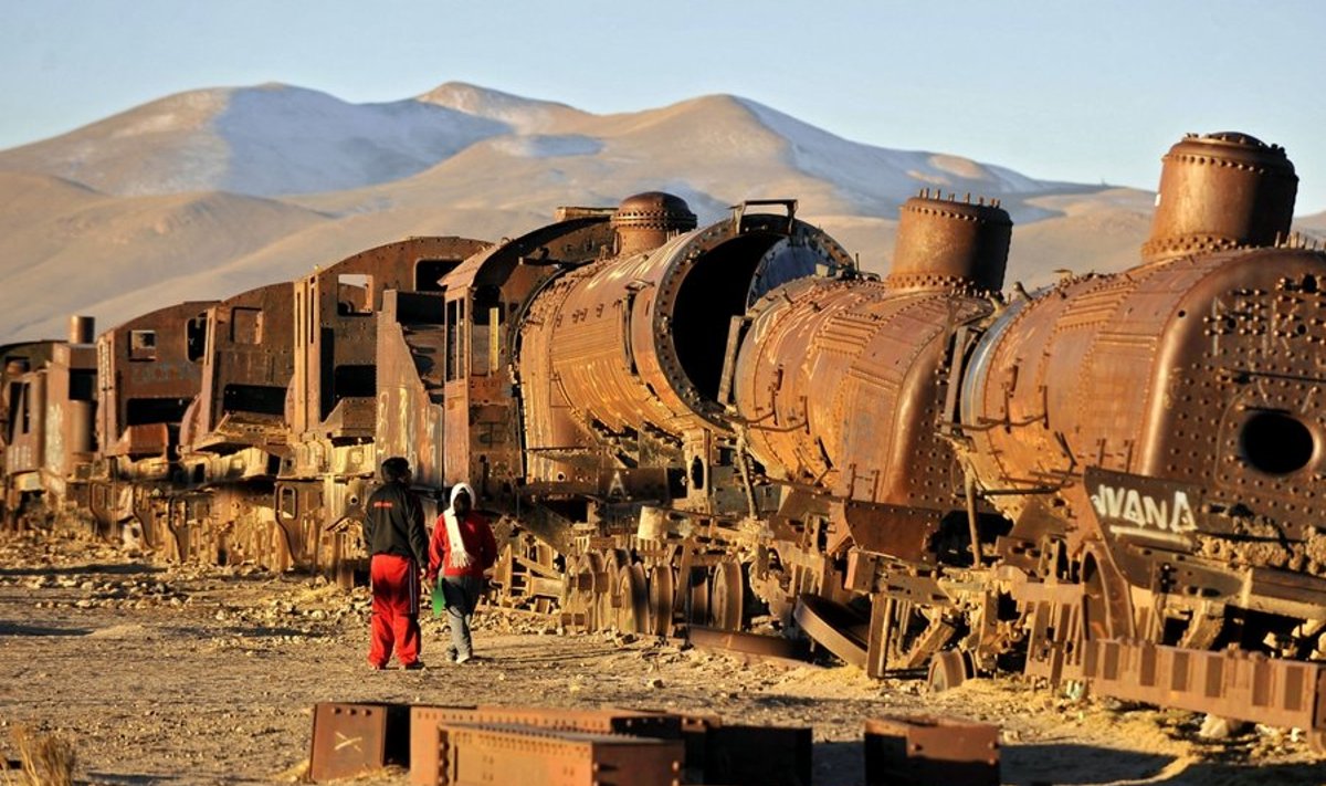 Rongivrakk ühes maailma liitiumirikkamas piirkonnas Boliivias Uyuni lähistel. Foto: Aizar Raldes, AFP